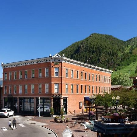 Independence Square 213, Spacious Hotel Room With 2 Queen Beds, Wet Bar, And Sitting Area Aspen Luaran gambar